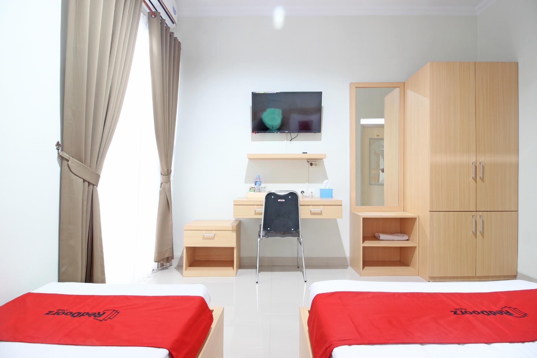 Reddoorz Near Amikom Yogyakarta Salakan Exteriör bild