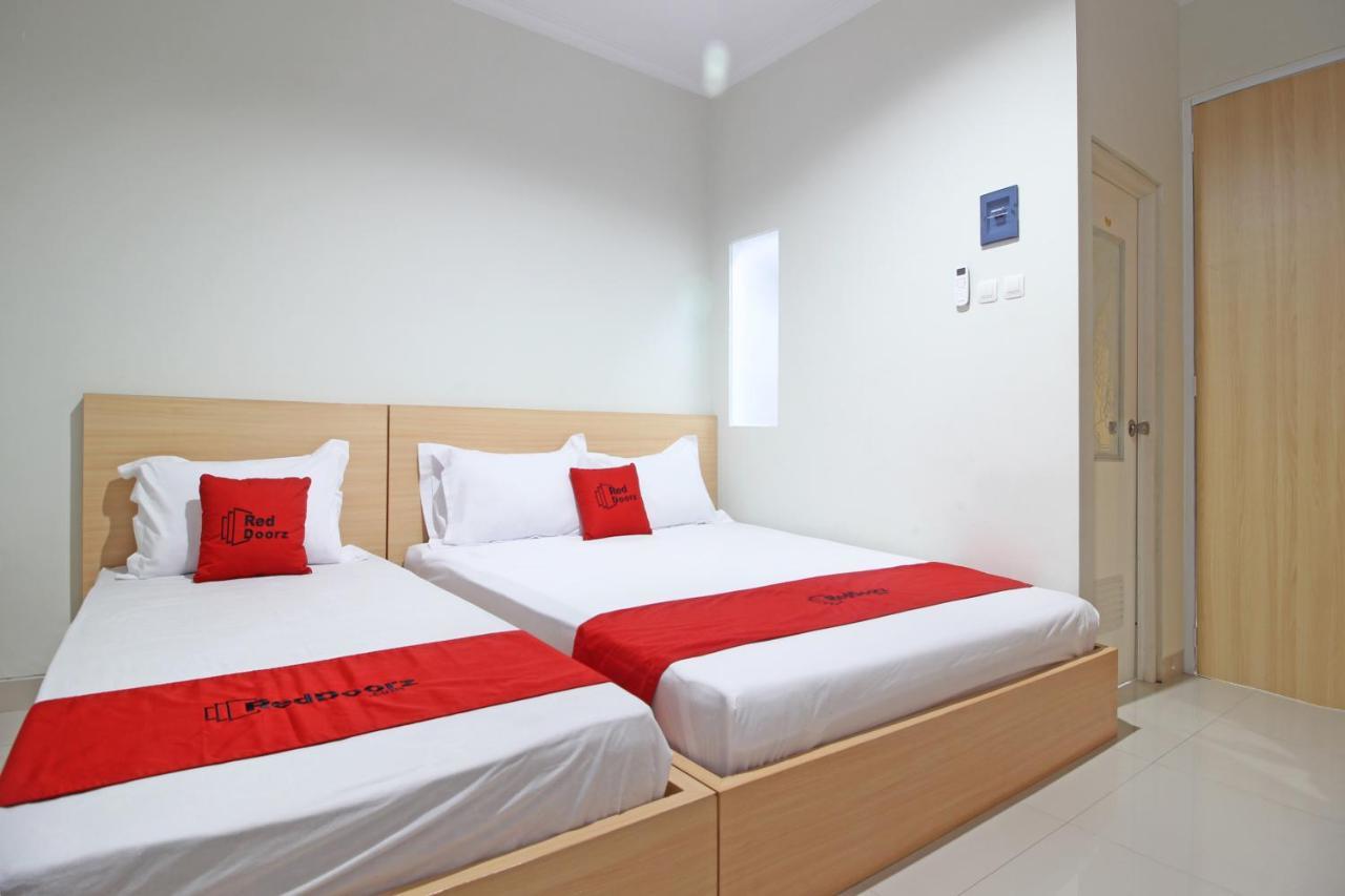 Reddoorz Near Amikom Yogyakarta Salakan Exteriör bild